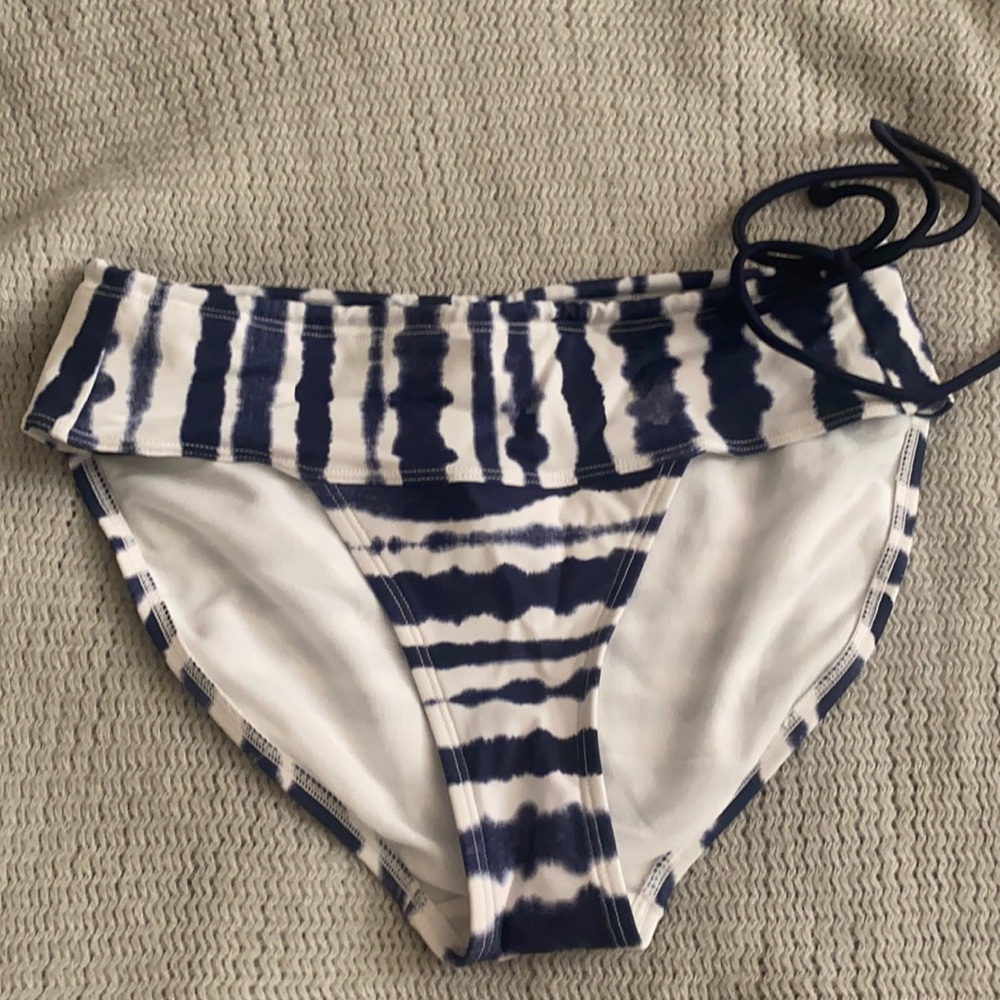 Athleta Swim Bottoms Size Small NWOT
